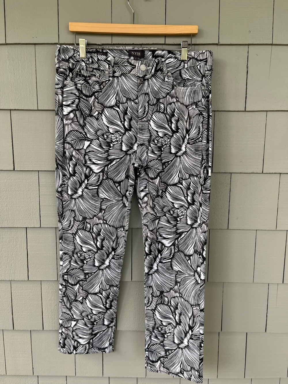 NYDJ Black & White Floral Slim Ankle Pants NWOT